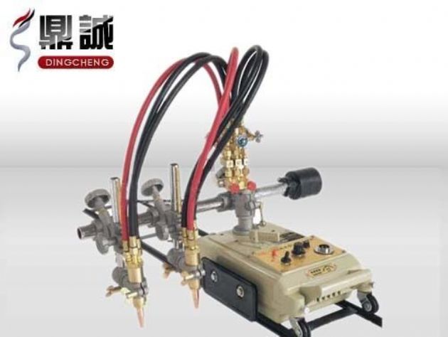點擊查看詳細(xì)信息<br>標(biāo)題：雙頭多頭火焰切割機 閱讀次數(shù)：4672